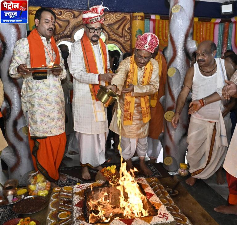 CG: भगवान जगन्नाथ की रथ यात्रा में हुए शामिल CM