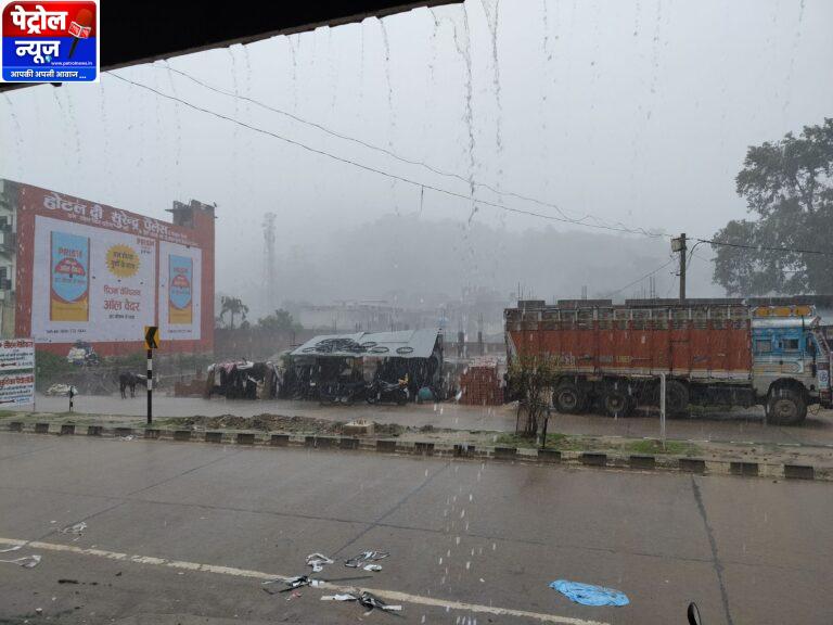 चित्रकूट में मुसलाधार बारिश से किसानों के चेहरे चमके