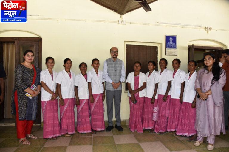 CG : राज्यपाल रमेन डेका ने दुगली में वनधन विकास केन्द्र का किया अवलोकन