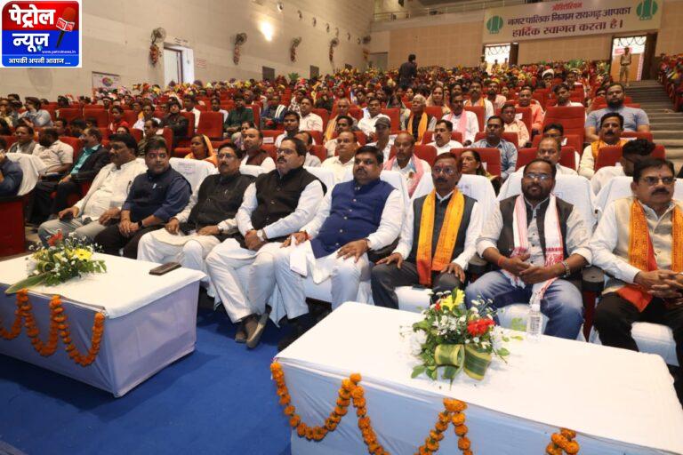 CG: जनजातीय गौरव दिवस पर रायगढ़ में संस्कृति, परंपरा और अस्मिता का भव्य उत्सव