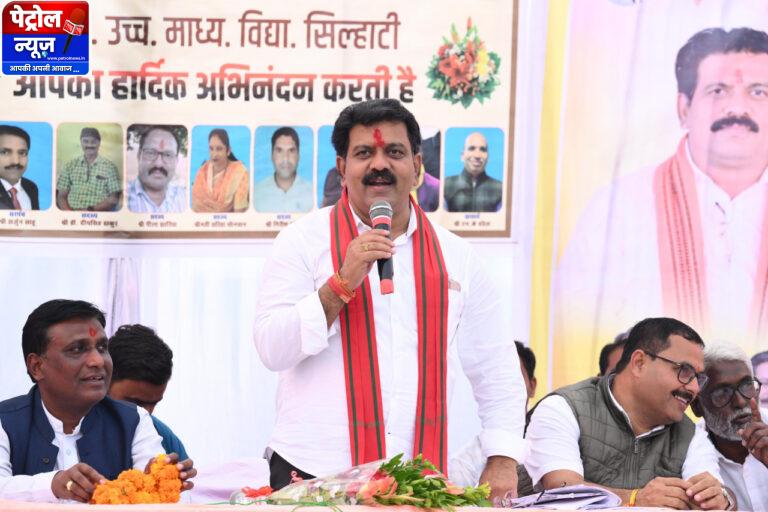 CG: सिलहाटी में उपमुख्यमंत्री बने डिजिटल कक्षा के छात्र