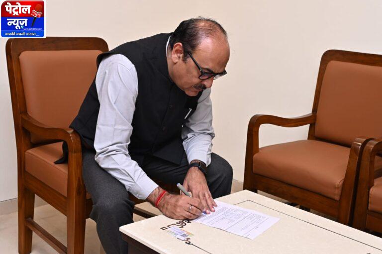 CG: एसआईआर : शुरूआती 5 दिनों में करीब 30 लाख मतदाताओं तक पहुंचे बीएलओ