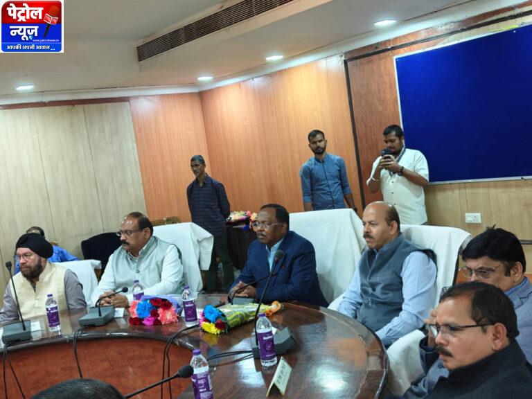 CG: कृषि महाविद्यालय में पीएम मोदी के ‘मन की बात’ 128वें संस्करण का भव्य प्रसारण