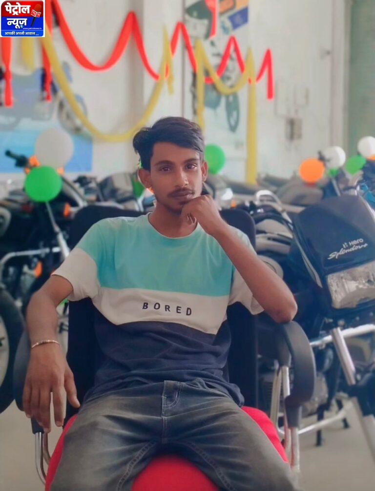 कार ने बाइक सवार दो युवकों को रौंदा-एक की मौके पर मौत, दूसरे ने अस्पताल में दम तोड़ा