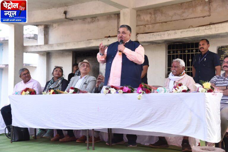 CG: संस्कृति मंत्री ने ग्राम रीवां में चल रहे पुरातात्विक उत्खनन स्थल का किया दौरा