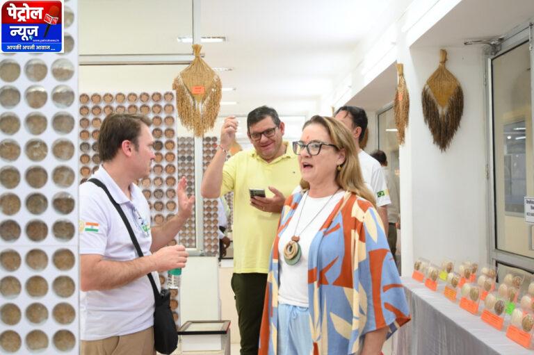 CG: विश्वविद्यालय में उत्पाद विक्रय केन्द्र के नये स्वरूप का उद्घाटन