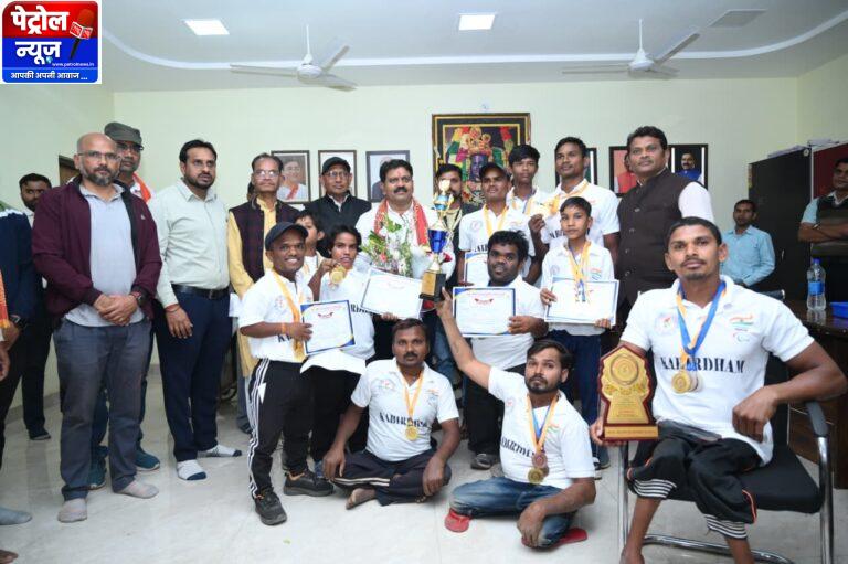 CG: उप मुख्यमंत्री विजय शर्मा से उत्कृष्ट प्रदर्शन करने वाले खिलाड़ियों ने की सौजन्य मुलाकात