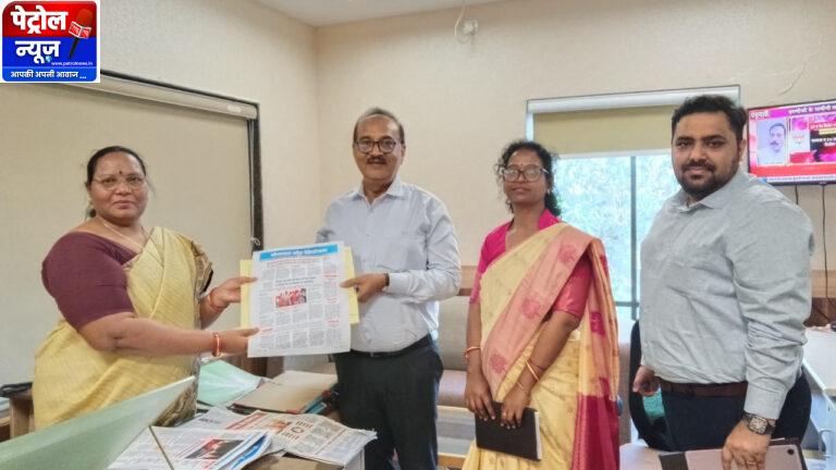 CG: झारखंड के सूचना एवं जनसंपर्क विभाग की टीम ने छत्तीसगढ़ संवाद द्वारा प्रकाशित ‘रोजगार और नियोजन’ की ली जानकारी