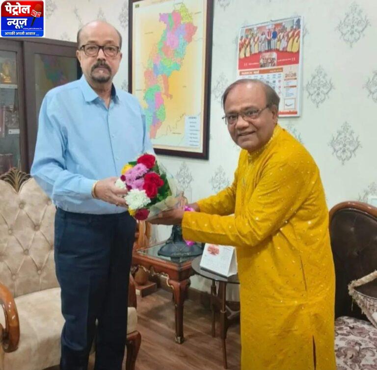 CG : कुलपति प्रो. मनोज दयाल ने राज्यपाल से की सौजन्य भेंट