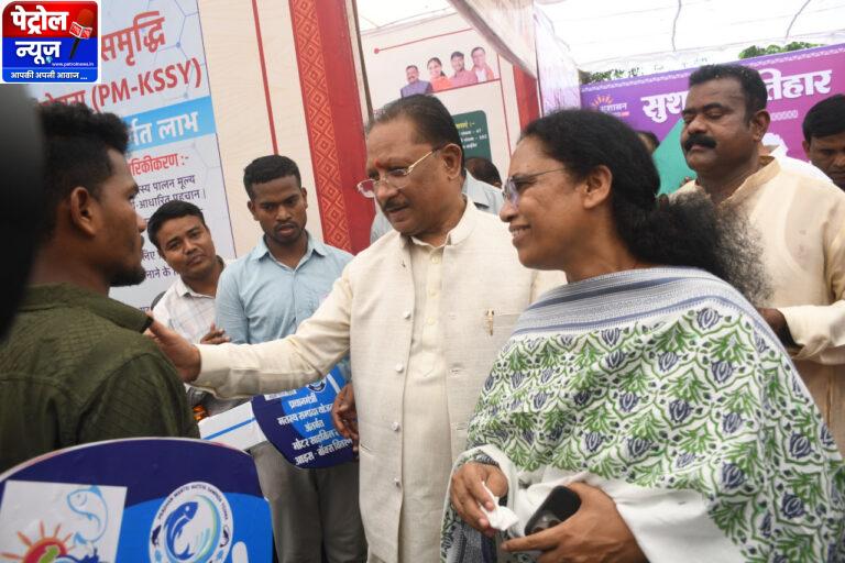 मत्स्य पालकों को मिली नई उड़ान, आजीविका सशक्त बनाने मुख्यमंत्री ने वितरित की आधुनिक सामग्री