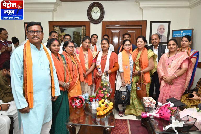 राष्ट्रीय पिछड़ा वर्ग आयोग अध्यक्ष साध्वी निरंजन ज्योति ने पिछड़ा वर्ग समाजों के प्रतिनिधियों से की मुलाकात, जानी समस्याएं