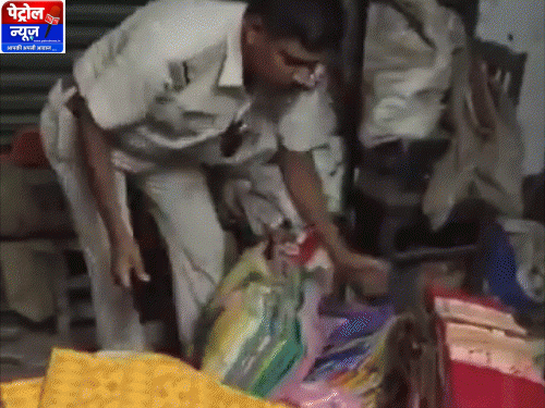 बंगाल टीएमसी नेताओं को जनता के गुस्से का सामना करना पड़ा; सिर मुंडाया, जूते पहनाकर परेड कराई गई
