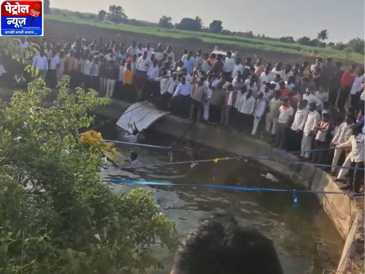 सोलापुर में पिकअप ट्रक के कुएं में गिरने से तीर्थयात्रियों की मौत