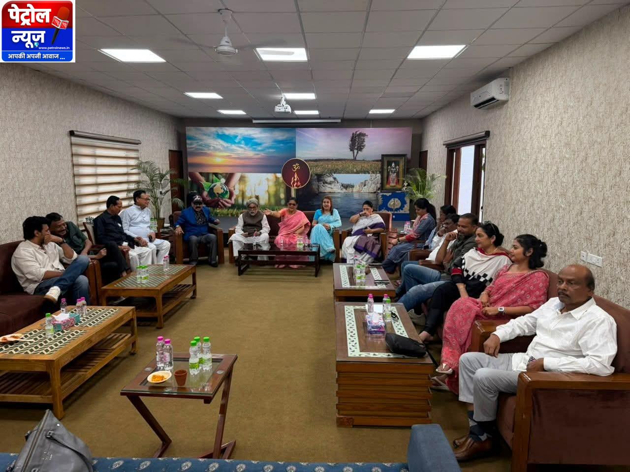 अभिषेक बनर्जी ने लोकसभा अध्यक्ष को पत्र लिखा क्योंकि बागी टीएमसी सांसद दिल्ली में भाजपा नेताओं से मिले