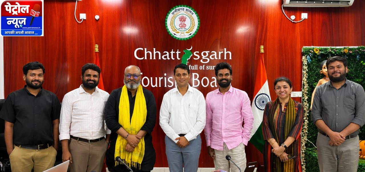 ‘भारत भाग्य विधाता‘ फिल्म के लेखक-निर्देशक श्री मनोज तापड़िया तथा फिल्म निर्माता श्री आदि शर्मा ने की छत्तीसगढ़ टूरिज्म बोर्ड के एमडी श्री विवेक आचार्य से सौजन्य मुलाकात
