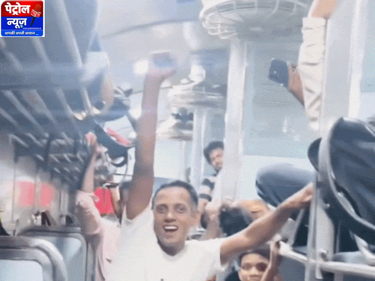 छात्रों का दिल्ली जंतर-मंतर पर विरोध प्रदर्शन