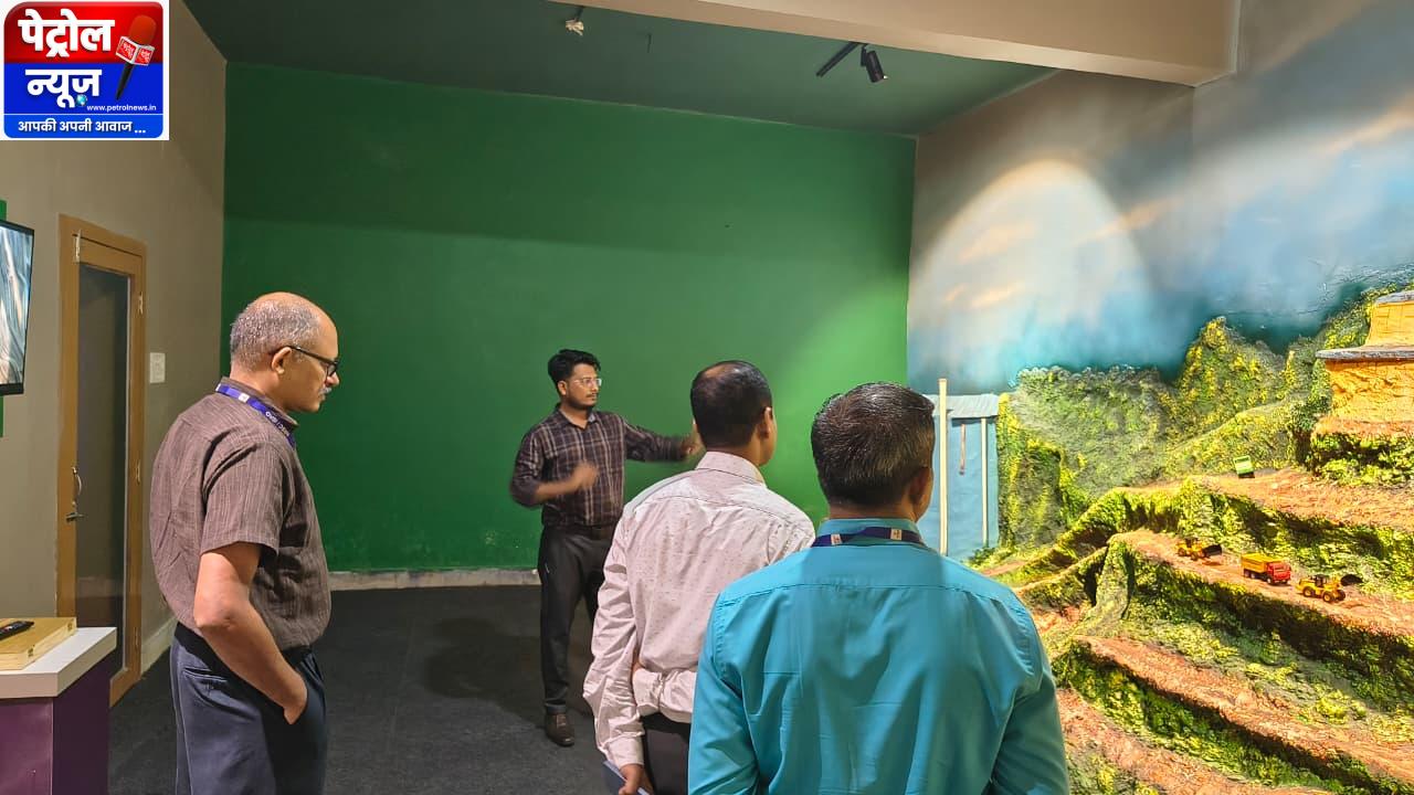 इसरो के वैज्ञानिकों ने किया जिला विज्ञान केंद्र दंतेवाड़ा का भ्रमण