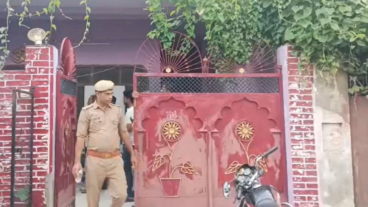 45 मिनट तक कट्टे के दम पर मां-बेटे बंधक, लाखों के जेवर और नकदी लूटकर बदमाश फरार