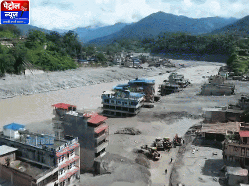 2,500 missing in Nepal floods, death toll reaches 586:400 Indians stranded in Tibet; India to help rescue people trapped in tunnel