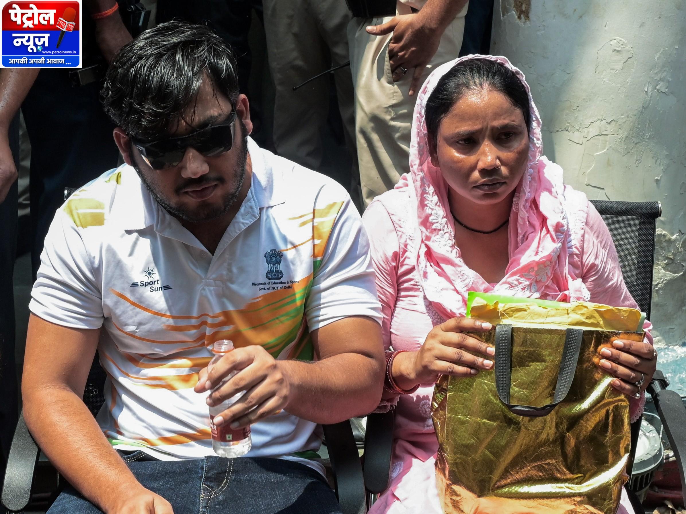 Sahil Lohchab Delhi Parliament March Pellet Injury & FIR