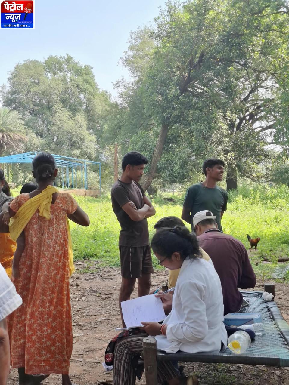 8 किमी की दुर्गम राह, फिर बेंगपाल में स्वास्थ्य शिविर; 106 ग्रामीणों की हुई जांच