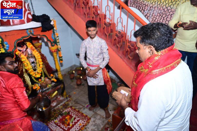 महाअष्टमी पर उप मुख्यमंत्री श्री विजय शर्मा ने किए मां दंतेश्वरी, मां परमेश्वरी और मां चंडी के दर्शन